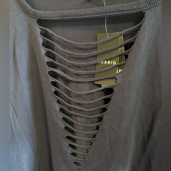 Torrid top with cutout chest - Picture 4 of 4